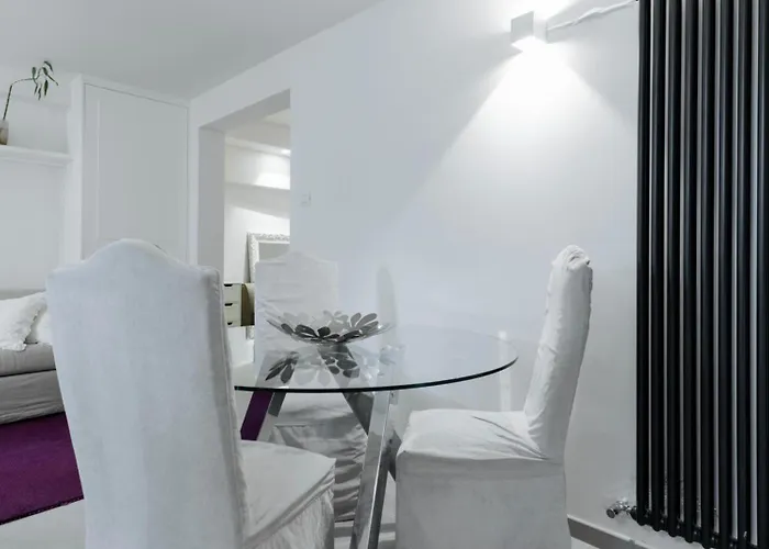 Апартаменты Pantheon Experience *